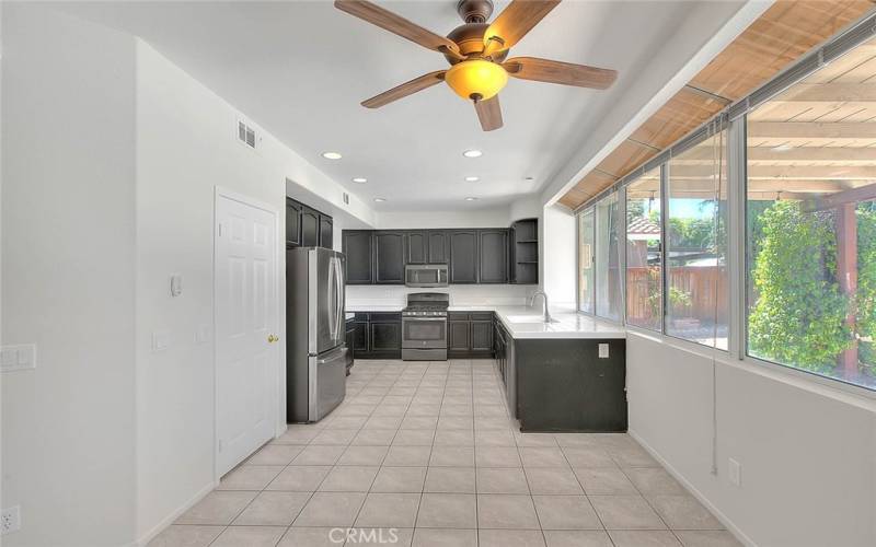 Kitchen eating area