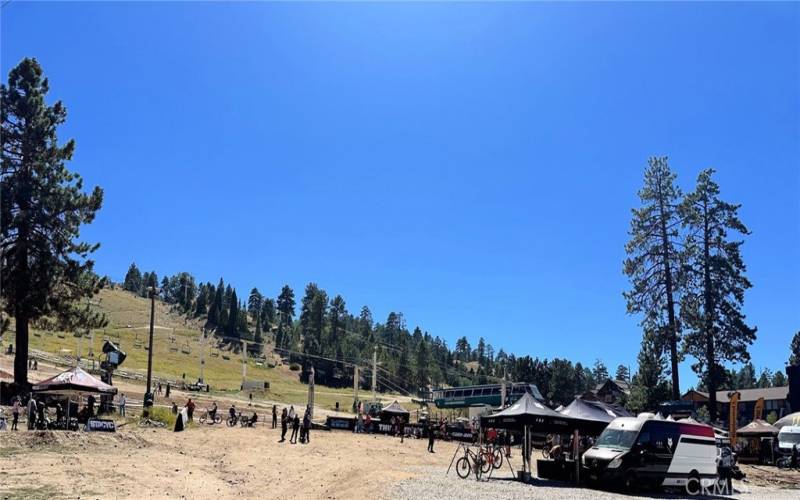 Snow Summit ski lifts right next to the complex