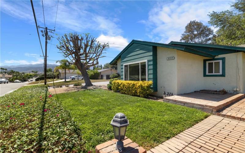 Corner Lot with Mountain Views and Front Patio