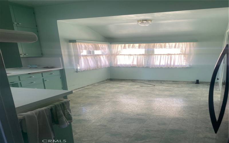 dining area in kitchen