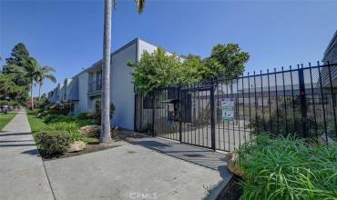 5530 Ackerfield Avenue 406, Long Beach, California 90805, 2 Bedrooms Bedrooms, ,1 BathroomBathrooms,Residential,Buy,5530 Ackerfield Avenue 406,RS24180232