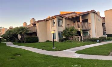 4791 Lago Drive 202, Huntington Beach, California 92649, 3 Bedrooms Bedrooms, ,Residential Lease,Rent,4791 Lago Drive 202,PW24181010