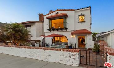 1305 E Balboa Boulevard, Newport Beach, California 92661, 3 Bedrooms Bedrooms, ,3 BathroomsBathrooms,Residential Lease,Rent,1305 E Balboa Boulevard,24434111