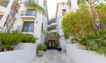 5253 Vantage Avenue 1, Valley Village, California 91607, 3 Bedrooms Bedrooms, ,2 BathroomsBathrooms,Residential Lease,Rent,5253 Vantage Avenue 1,GD24179888