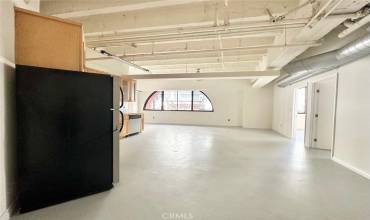 312 W 5th Street 4M, Los Angeles, California 90013, 2 Bedrooms Bedrooms, ,1 BathroomBathrooms,Residential,Buy,312 W 5th Street 4M,SR24181095