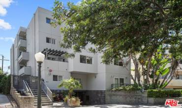 10616 Kinnard Avenue 101, Los Angeles, California 90024, 3 Bedrooms Bedrooms, ,2 BathroomsBathrooms,Residential Lease,Rent,10616 Kinnard Avenue 101,24432939