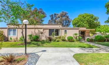 1910 St. John Road 30H, Seal Beach, California 90740, 2 Bedrooms Bedrooms, ,2 BathroomsBathrooms,Residential,Buy,1910 St. John Road 30H,OC24161694