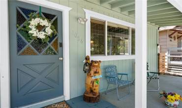 1026 W Country Club Boulevard, Big Bear City, California 92314, 2 Bedrooms Bedrooms, ,1 BathroomBathrooms,Residential,Buy,1026 W Country Club Boulevard,EV24181320