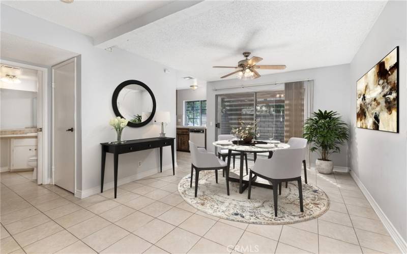 VIRTUALLY STAGED dining area