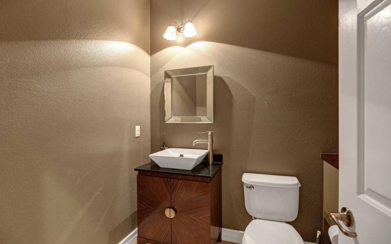 POWDER ROOM.jpg mls