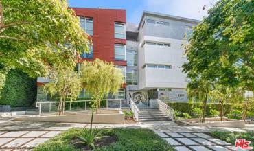 1232 N KINGS Road 102, West Hollywood, California 90069, 2 Bedrooms Bedrooms, ,2 BathroomsBathrooms,Residential Lease,Rent,1232 N KINGS Road 102,24434573