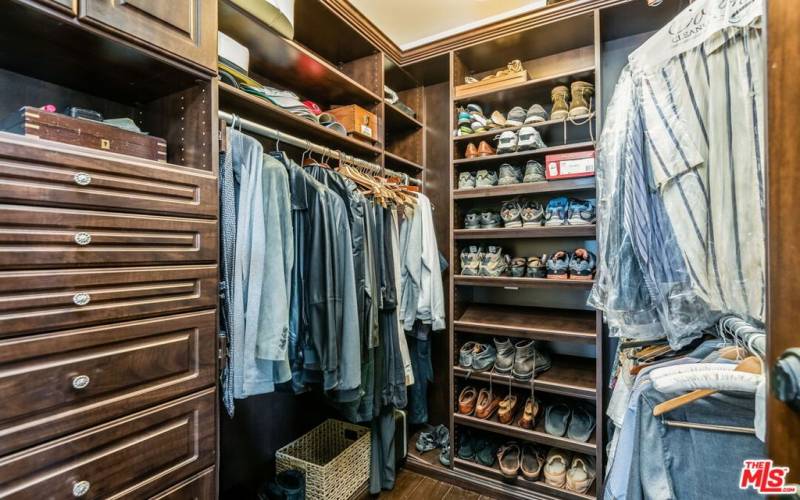 Custom Closets