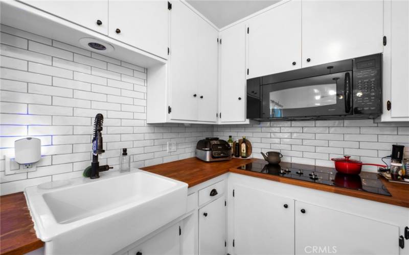 Kitchen subway tile backsplash & country sink