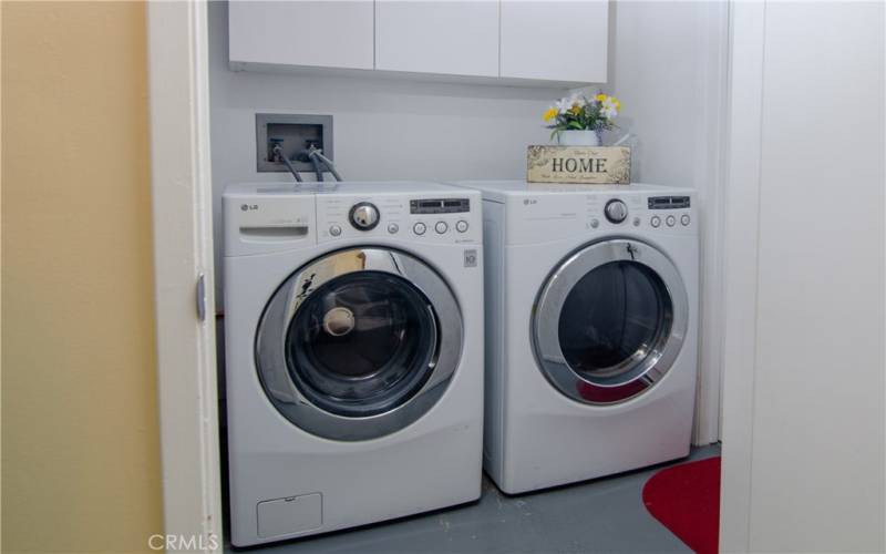 Washer / dryer - downstairs