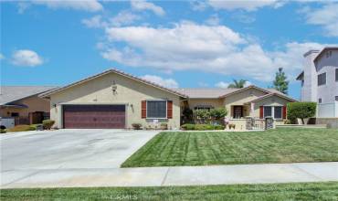 35592 Oak Creek Drive, Yucaipa, California 92399, 4 Bedrooms Bedrooms, ,2 BathroomsBathrooms,Residential,Buy,35592 Oak Creek Drive,EV24182000