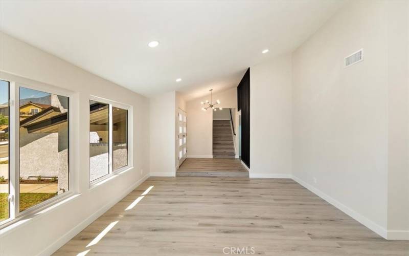 Living Room View of Entry.