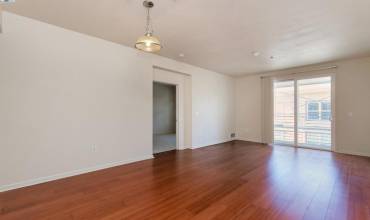 301 Crescent Court 3410, San Francisco, California 94134-3337, 2 Bedrooms Bedrooms, ,2 BathroomsBathrooms,Residential,Buy,301 Crescent Court 3410,41071776