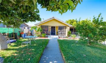 347 W Spruce Street, Compton, California 90220, 2 Bedrooms Bedrooms, ,1 BathroomBathrooms,Residential,Buy,347 W Spruce Street,DW24180273