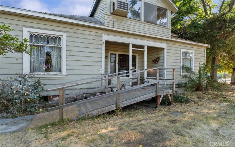 Front Porch with Wheel Chair Access