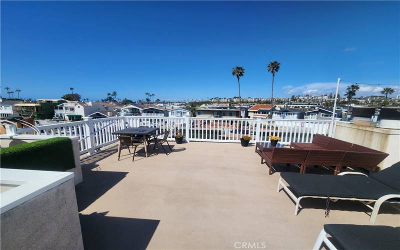 Roof top patio