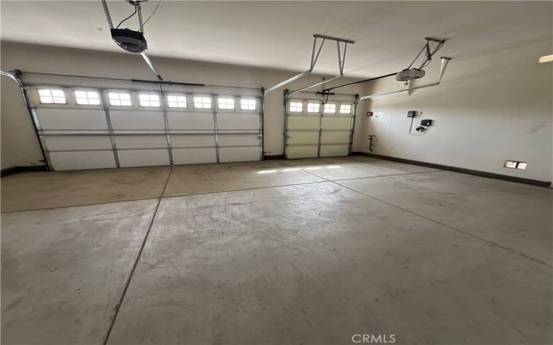 3 Car Garage interior