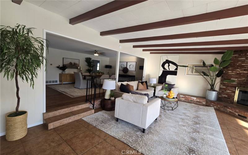 Family Room/Ceiling Beams