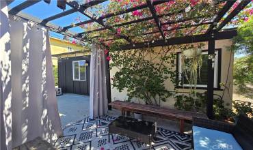 5710 Vineland Avenue, North Hollywood, California 91601, 2 Bedrooms Bedrooms, ,1 BathroomBathrooms,Residential Lease,Rent,5710 Vineland Avenue,SR24182994