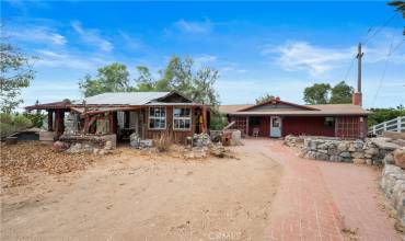 1054 Hughes Lane, Fallbrook, California 92028, 2 Bedrooms Bedrooms, ,1 BathroomBathrooms,Residential,Buy,1054 Hughes Lane,SW24182436