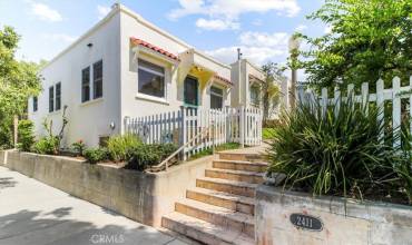 2411 3rd Street A, Santa Monica, California 90405, 1 Bedroom Bedrooms, ,1 BathroomBathrooms,Residential Lease,Rent,2411 3rd Street A,SR24182916