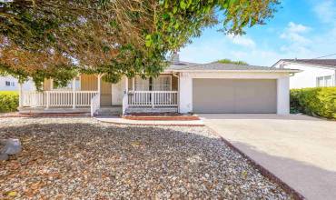 17443 Via Carmen, San Lorenzo, California 94580, 3 Bedrooms Bedrooms, ,1 BathroomBathrooms,Residential,Buy,17443 Via Carmen,41071862