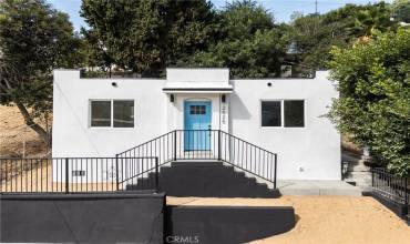 2525 Mallard, Lincoln Heights, California 90032, 2 Bedrooms Bedrooms, ,1 BathroomBathrooms,Residential,Buy,2525 Mallard,CV24180547