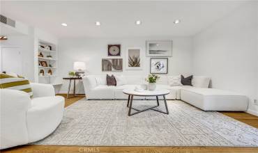 1511 S Bentley Avenue 1, Los Angeles, California 90025, 2 Bedrooms Bedrooms, ,2 BathroomsBathrooms,Residential,Buy,1511 S Bentley Avenue 1,OC24183220