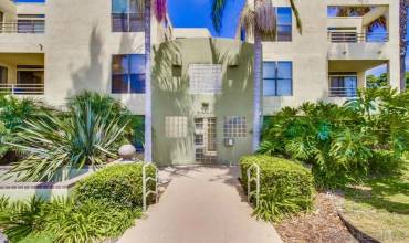 4402 Mentone St. 102, San Diego, California 92107, 2 Bedrooms Bedrooms, ,2 BathroomsBathrooms,Residential Lease,Rent,4402 Mentone St. 102,240020953SD