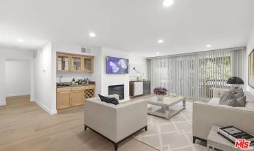 8535 W West Knoll Drive 108, West Hollywood, California 90069, 2 Bedrooms Bedrooms, ,2 BathroomsBathrooms,Residential Lease,Rent,8535 W West Knoll Drive 108,24435411