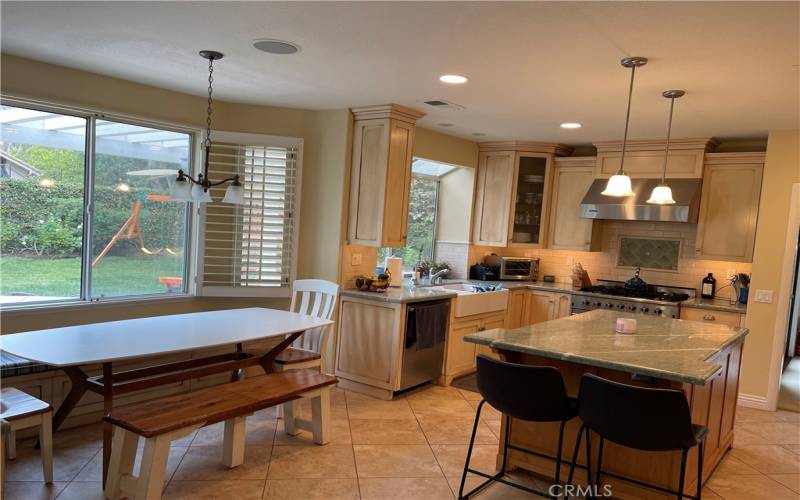 Kitchen and Breakfast Nook Overview