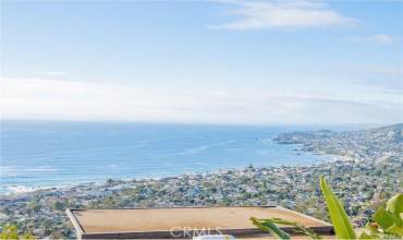 1083 Baja Street, Laguna Beach, California 92651, 5 Bedrooms Bedrooms, ,4 BathroomsBathrooms,Residential Lease,Rent,1083 Baja Street,OC24184261