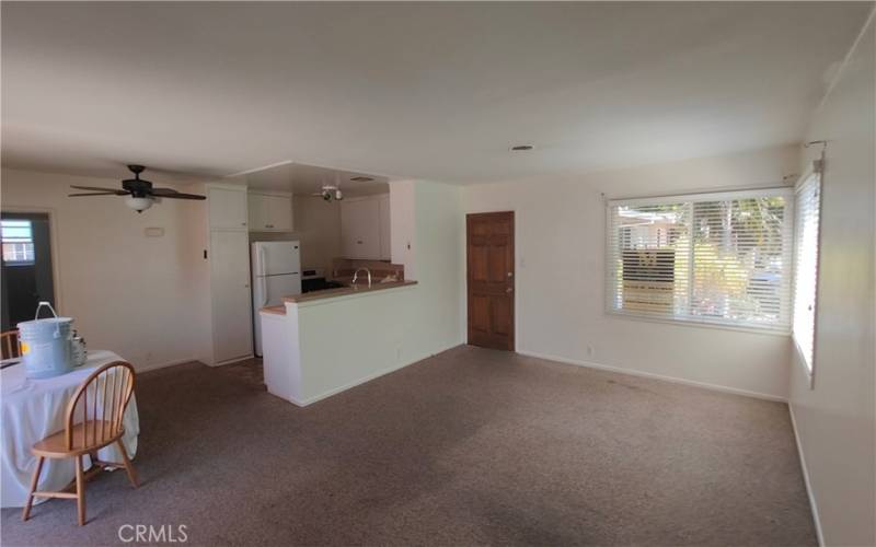 LIVINGROOM AND KITCHEN WITH A DINING AREA