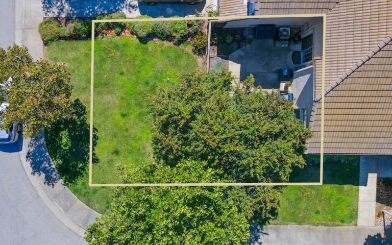 EXPAND YOUR FRONT YARD SPACE!  (Buyer to verify with the City Planning.)