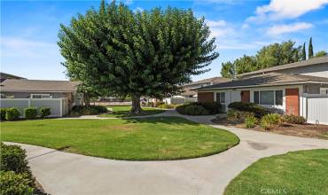 28183 Robin Avenue, Saugus, California 91350, 2 Bedrooms Bedrooms, ,1 BathroomBathrooms,Residential,Buy,28183 Robin Avenue,SR24183875