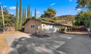 15563 Olde Hwy 80, El Cajon, California 92021, 4 Bedrooms Bedrooms, ,2 BathroomsBathrooms,Residential,Buy,15563 Olde Hwy 80,240021045SD