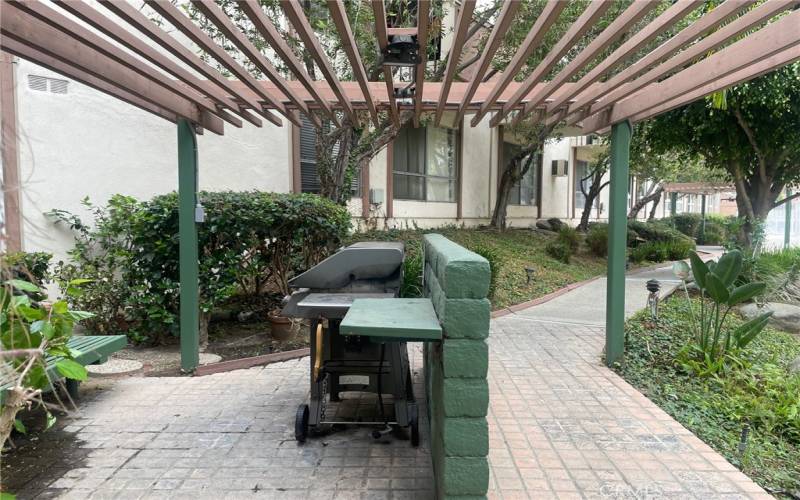 BBQ stations in courtyard