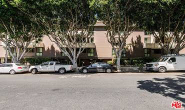 911 N Kings Road 318, West Hollywood, California 90069, 2 Bedrooms Bedrooms, ,2 BathroomsBathrooms,Residential,Buy,911 N Kings Road 318,24436153