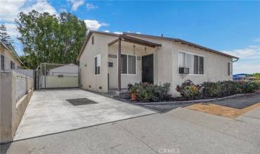 huge driveway..possible RV parking, 2 car detached garage