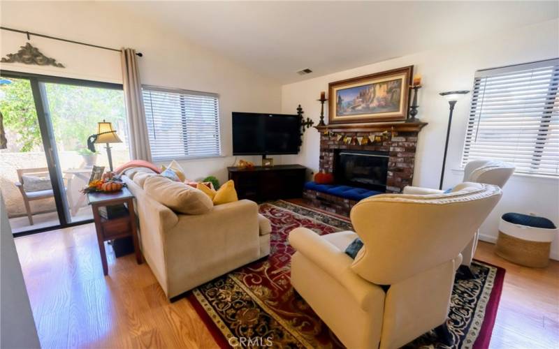 Living Room w/fireplace