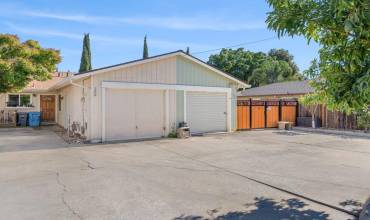 190 E Edmundson Avenue, Morgan Hill, California 95037, 2 Bedrooms Bedrooms, ,2 BathroomsBathrooms,Residential,Buy,190 E Edmundson Avenue,ML81979319