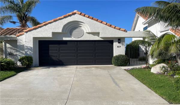 Street view with direct access, 2-car garage