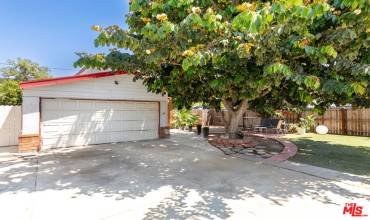 1401 W 70th Street, Los Angeles, California 90047, 3 Bedrooms Bedrooms, ,1 BathroomBathrooms,Residential,Buy,1401 W 70th Street,24435949