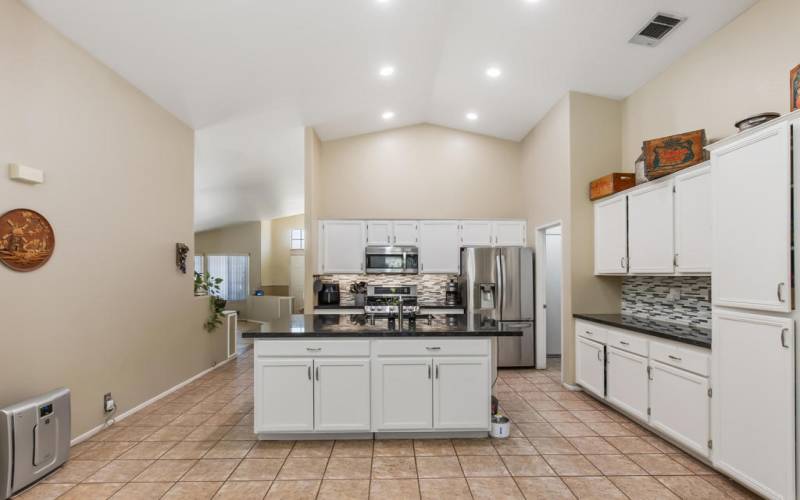 45355 Coldbrook Kitchen