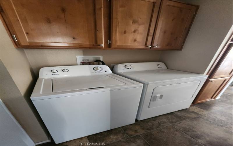 Washer & dryer included