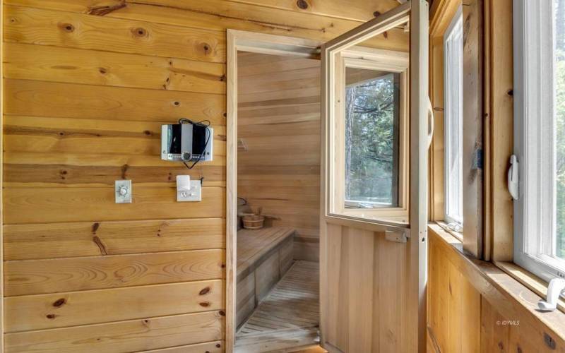 25 Entrance to the sauna upstairs